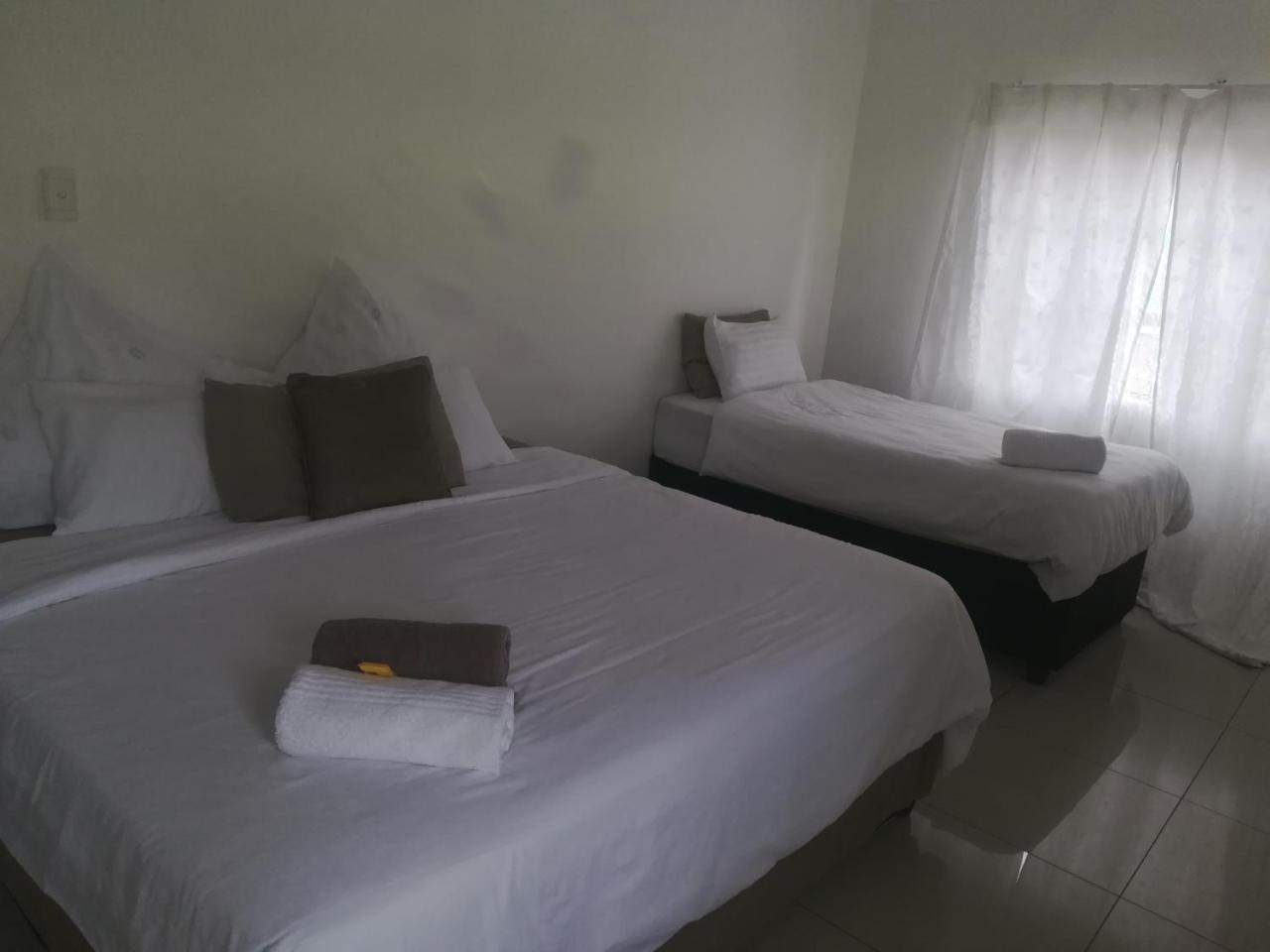 N-Self Catering Lodge Durban Room photo